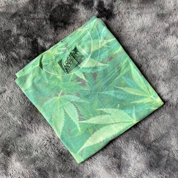 Local Celebrity Mary Jane Tee - Picture 10 of 10